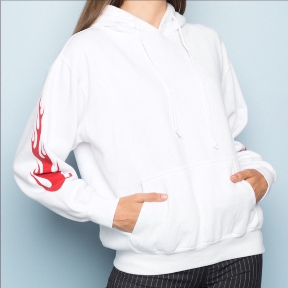 🔥BRANDY MELVILLE RED FLAMES HOODIE🔥